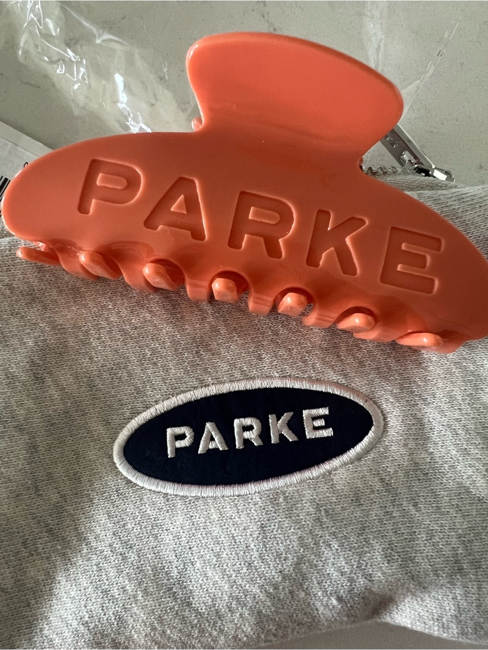 PARKE creamsicle claw clip